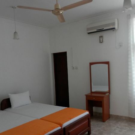 The Number 8 Appartement Dehiwala-Mount Lavinia Buitenkant foto