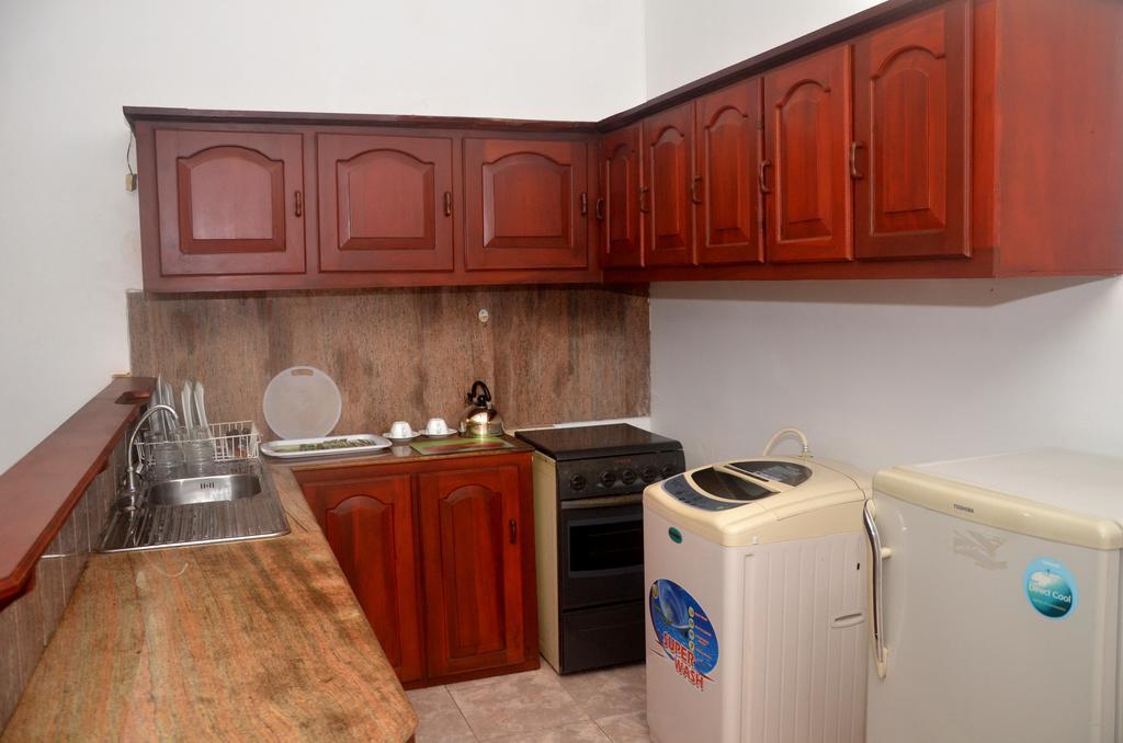 The Number 8 Appartement Dehiwala-Mount Lavinia Buitenkant foto
