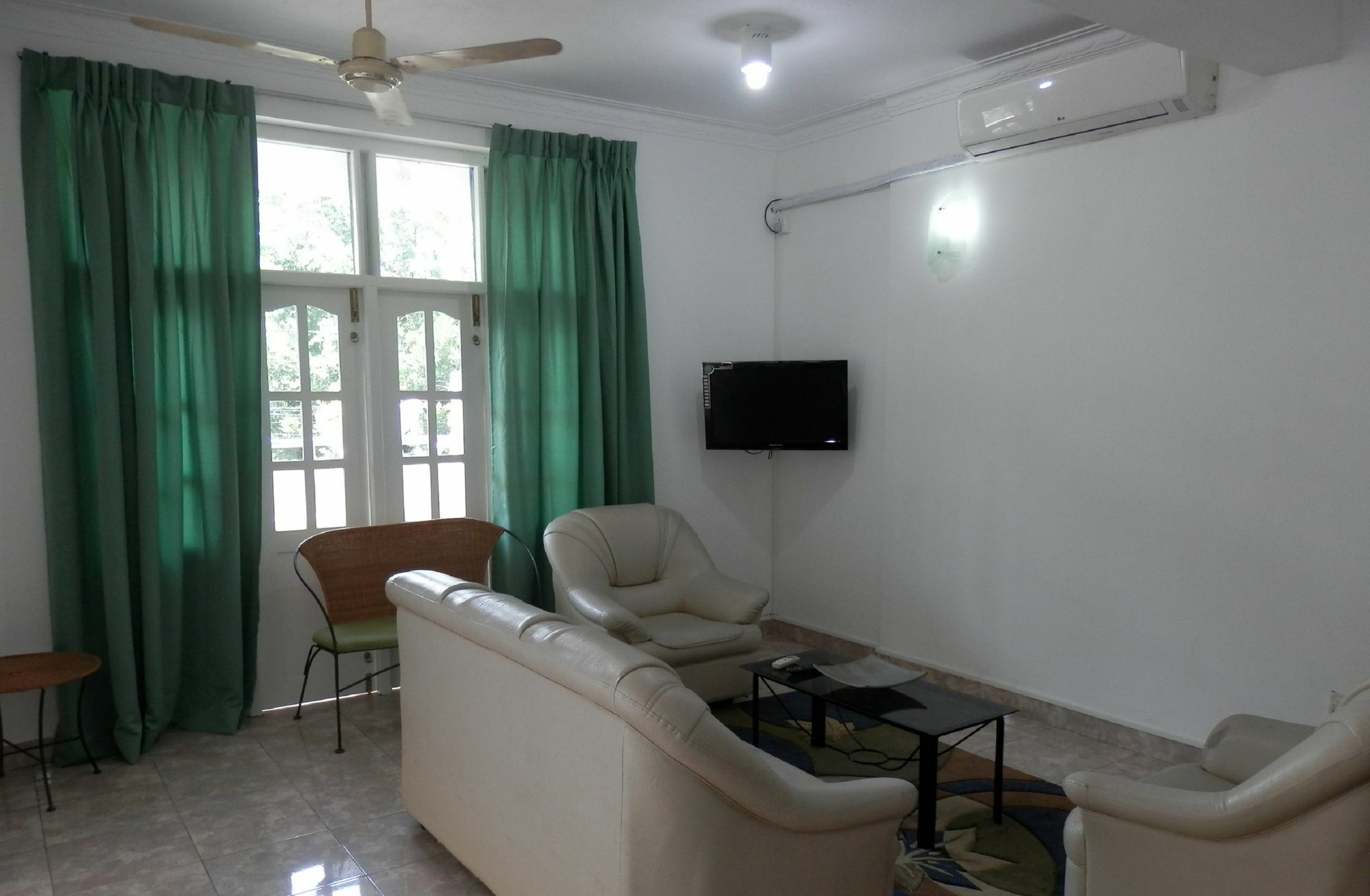 The Number 8 Appartement Dehiwala-Mount Lavinia Buitenkant foto